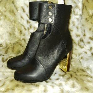 Jaclyn Jones Black Leather Booties